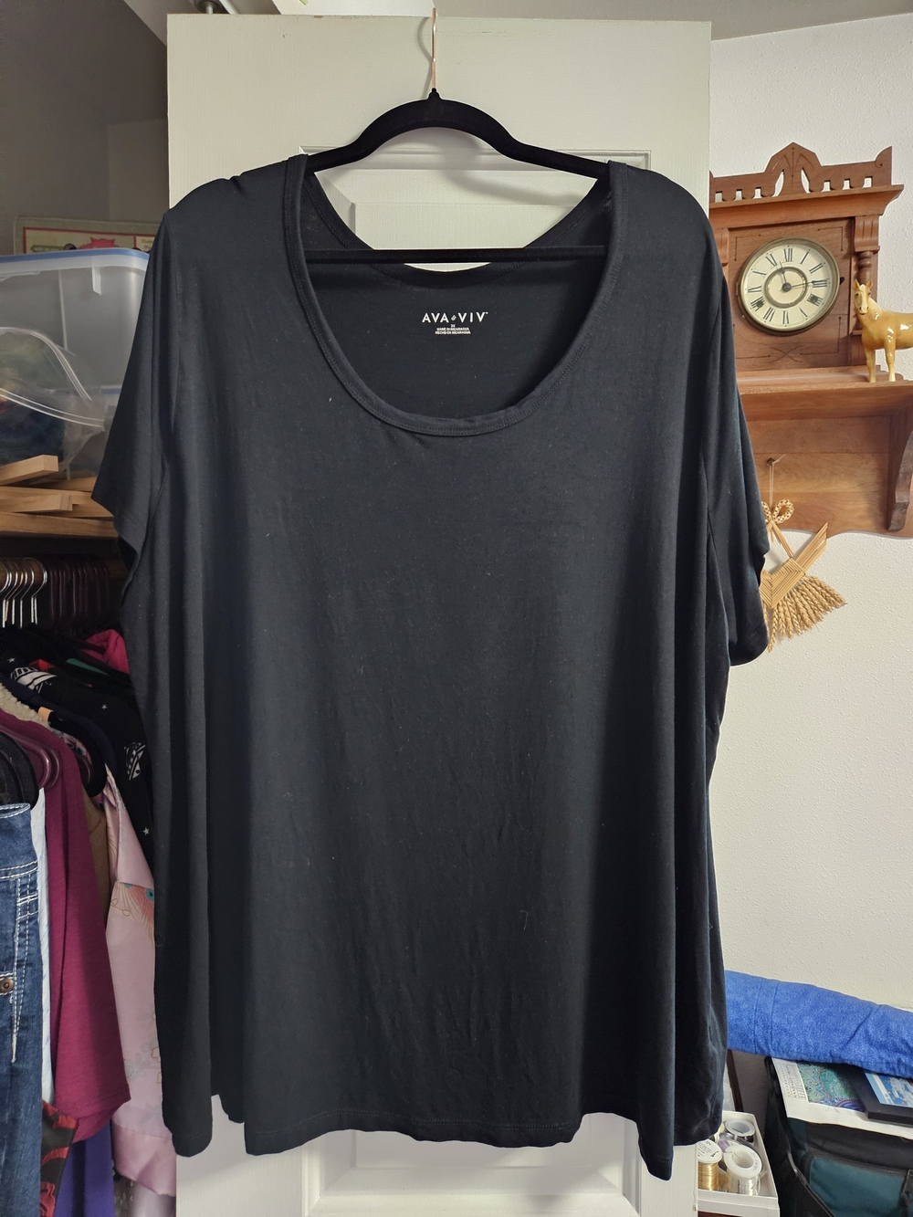 Ava & Viv Black Scoop Neck Short Sleeve Women's Tee